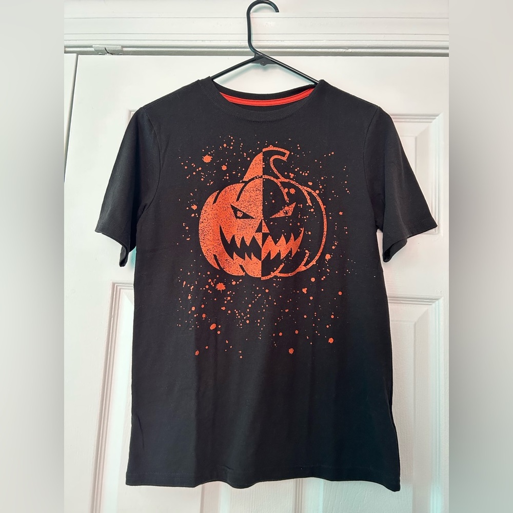 Black and orange jack-o’-lantern short sleeve shirt